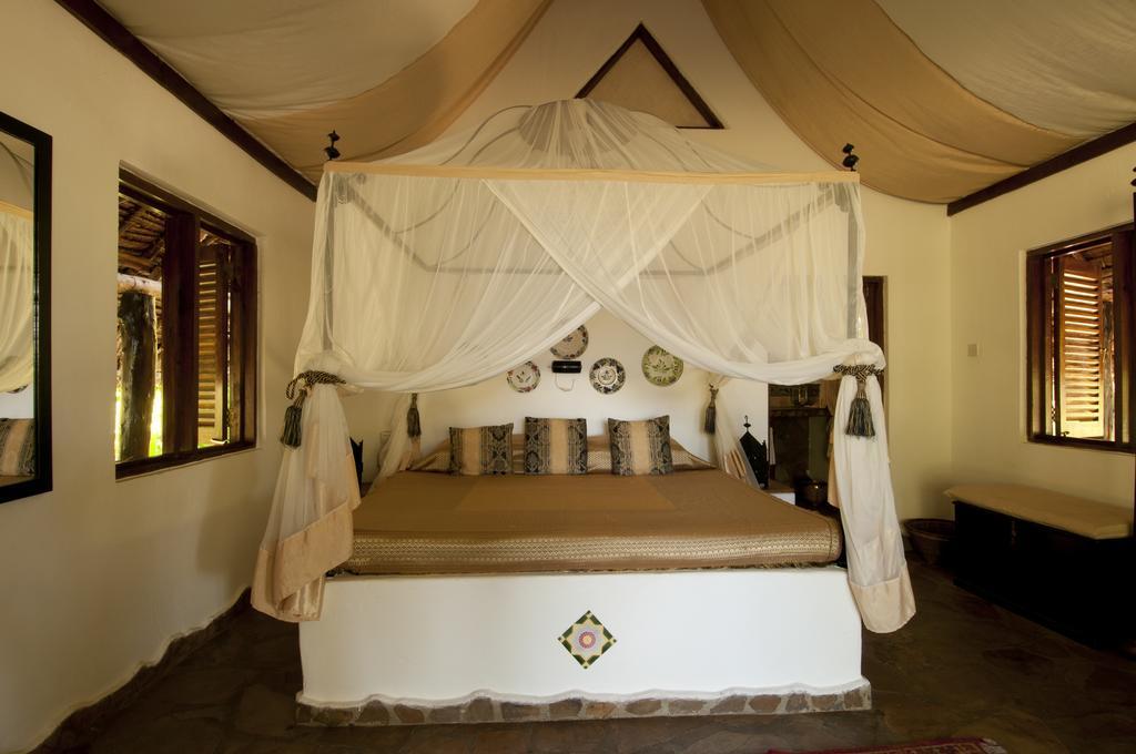 Kinasi Lodge Utende Zimmer foto